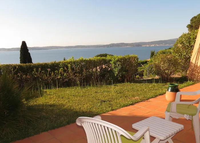 4 Pieces Avec Garage Et Piscine, Accepte Petits Animaux - Fr-1-780-68 *